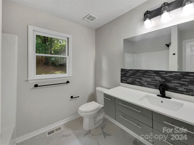 2008 Sarn Court, Gastonia, NC 28054