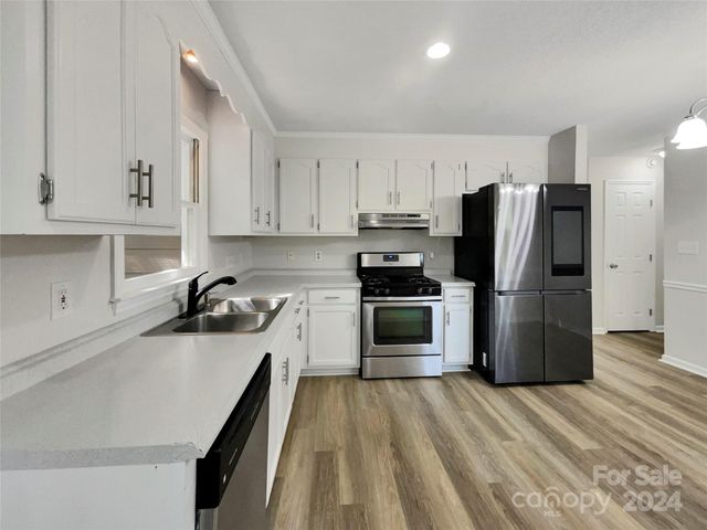 2008 Sarn Court, Gastonia, NC 28054