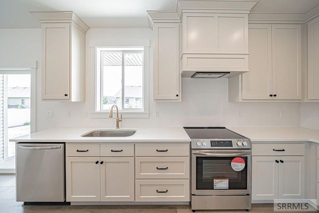 612 Boxwood Drive, Idaho Falls, ID 83402