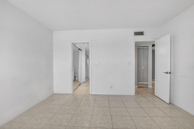 250 NE 20th Street 5220, Boca Raton, FL 33431