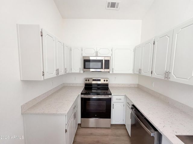 18627 N 33RD Drive, Phoenix, AZ 85027