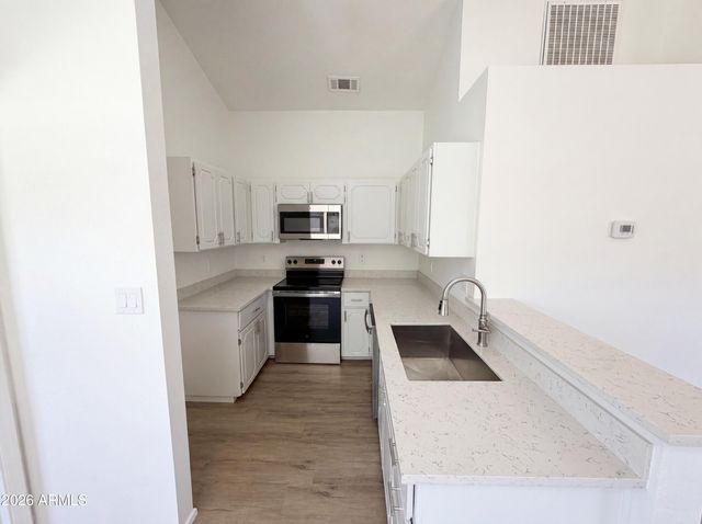18627 N 33RD Drive, Phoenix, AZ 85027