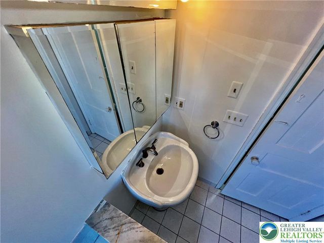 1307 Washington Street, Easton, PA 18042