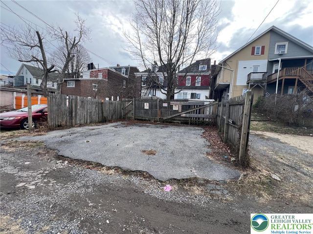 1307 Washington Street, Easton, PA 18042