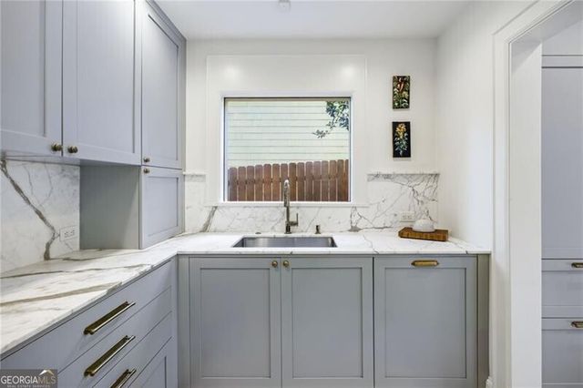 2060 Cottage Lane NW, Atlanta, GA 30318