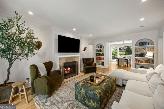 2060 Cottage Lane NW, Atlanta, GA 30318