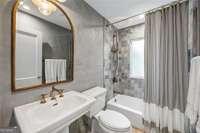2060 Cottage Lane NW, Atlanta, GA 30318