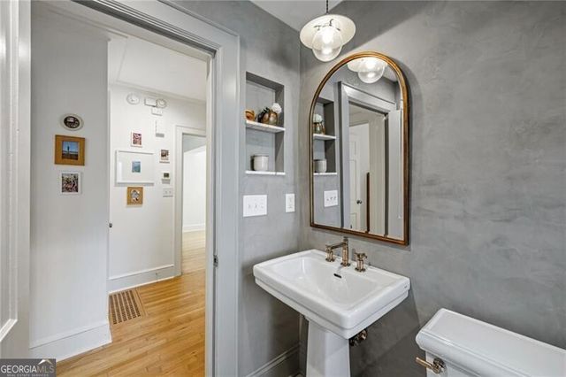 2060 Cottage Lane NW, Atlanta, GA 30318