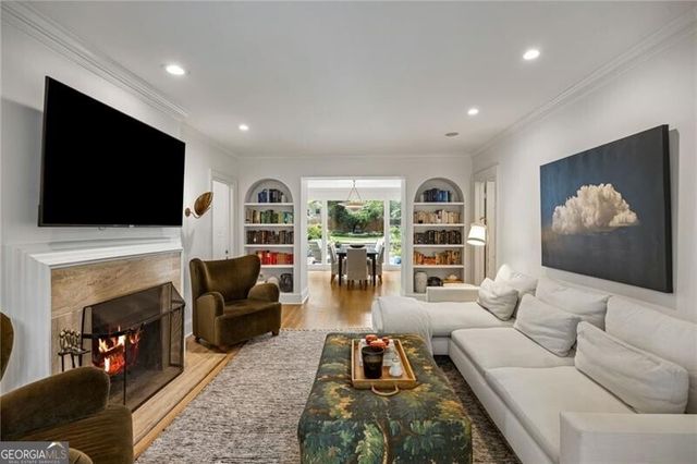 2060 Cottage Lane NW, Atlanta, GA 30318
