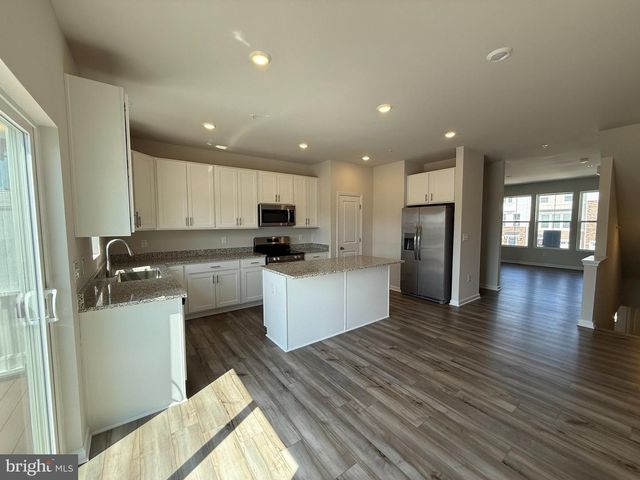 5567 MARKSBURG PL, White Plains, MD 20695