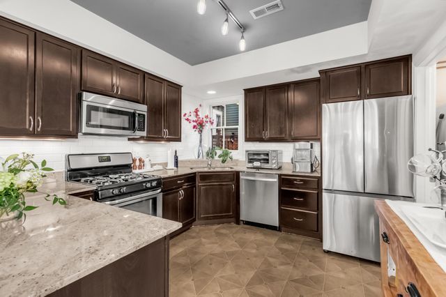 336 Maple Street, Saint Paul, MN 55106