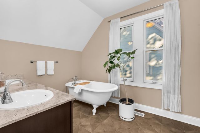 336 Maple Street, Saint Paul, MN 55106