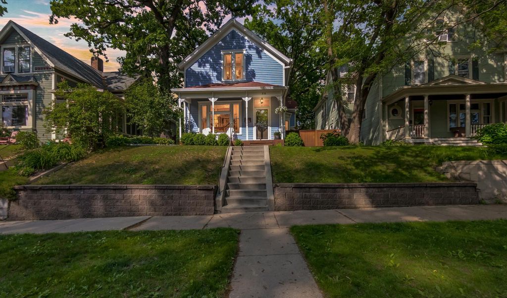 336 Maple Street, Saint Paul, MN 55106