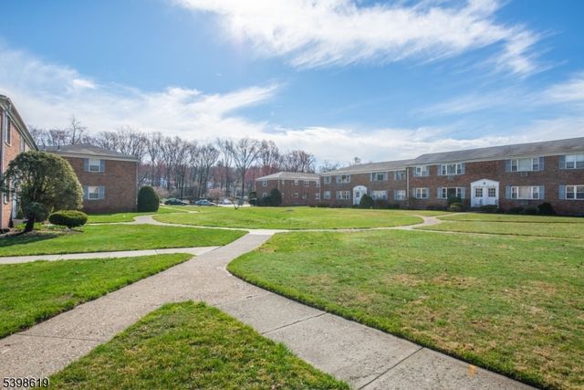 43 Conforti Ave 83, West Orange Twp., NJ 07052