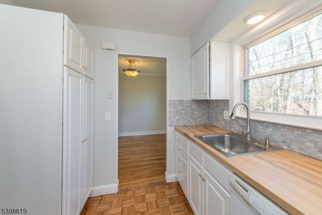 43 Conforti Ave 83, West Orange Twp., NJ 07052