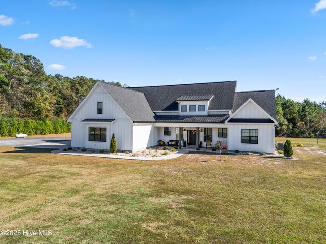 3713 Carolina 11, Wallace, NC 28466