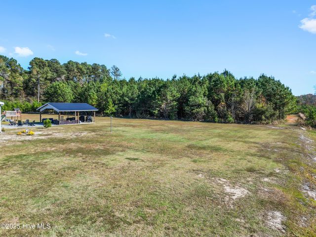 3713 Carolina 11, Wallace, NC 28466