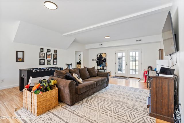 3713 Carolina 11, Wallace, NC 28466