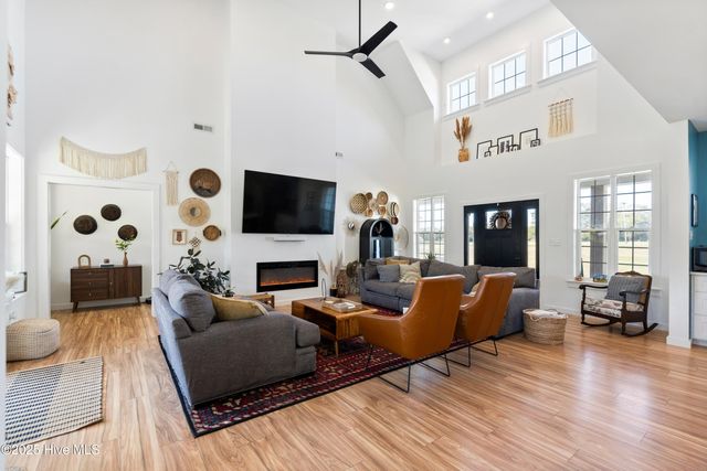 3713 Carolina 11, Wallace, NC 28466