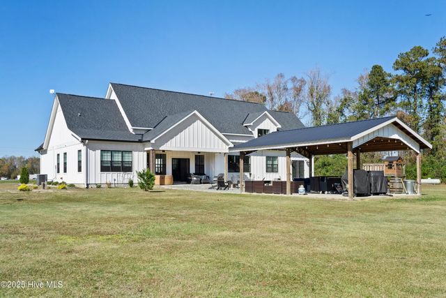 3713 Carolina 11, Wallace, NC 28466