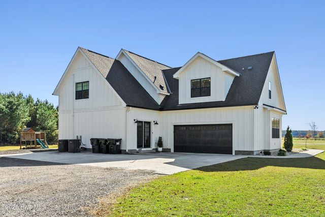 3713 Carolina 11, Wallace, NC 28466