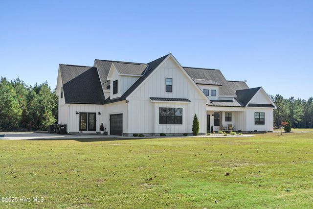 3713 Carolina 11, Wallace, NC 28466