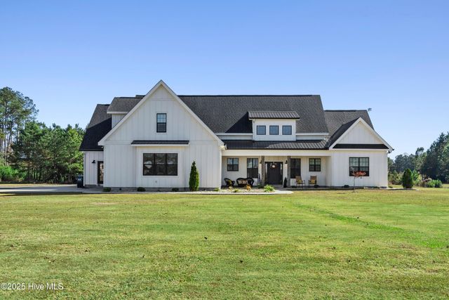 3713 Carolina 11, Wallace, NC 28466