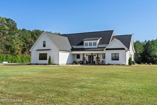 3713 Carolina 11, Wallace, NC 28466