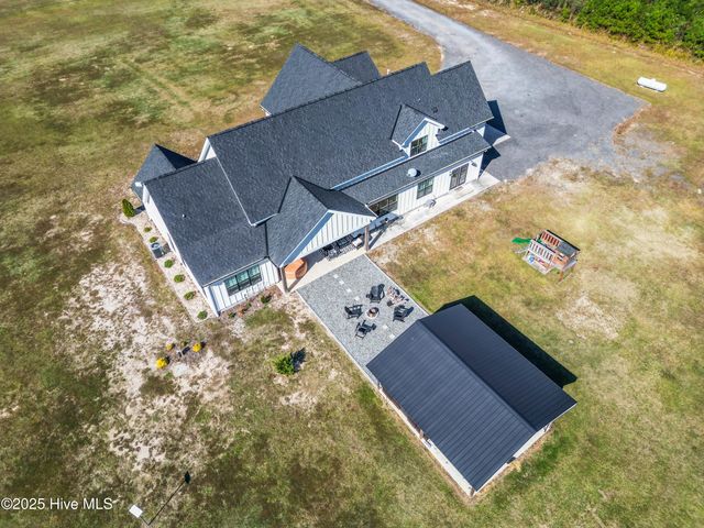 3713 Carolina 11, Wallace, NC 28466