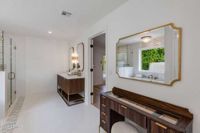 9220 N 83RD Street, Scottsdale, AZ 85258