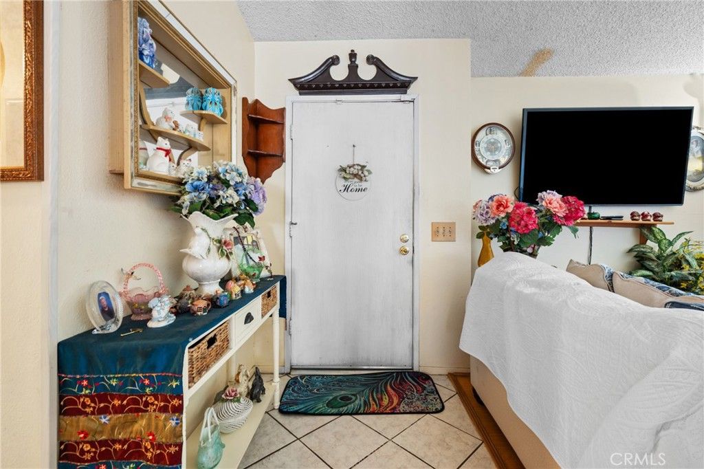 Image 11 of property listing at 366 Bohnert Avenue, Rialto, CA 92377