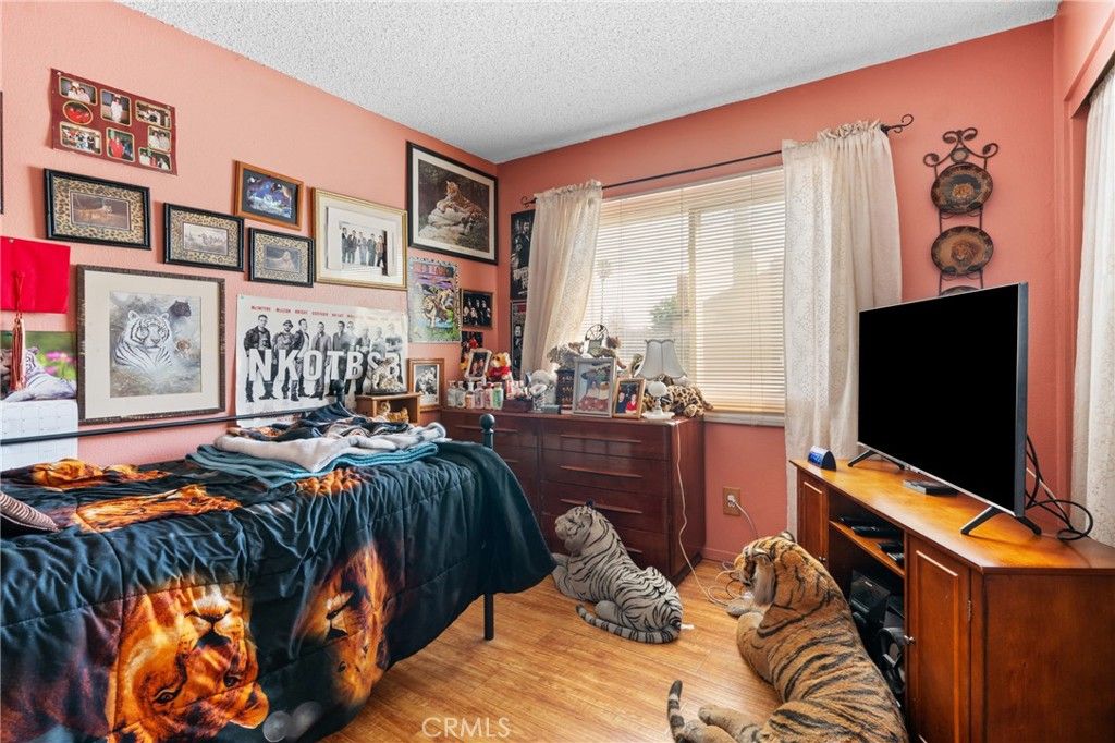 Image 18 of property listing at 366 Bohnert Avenue, Rialto, CA 92377