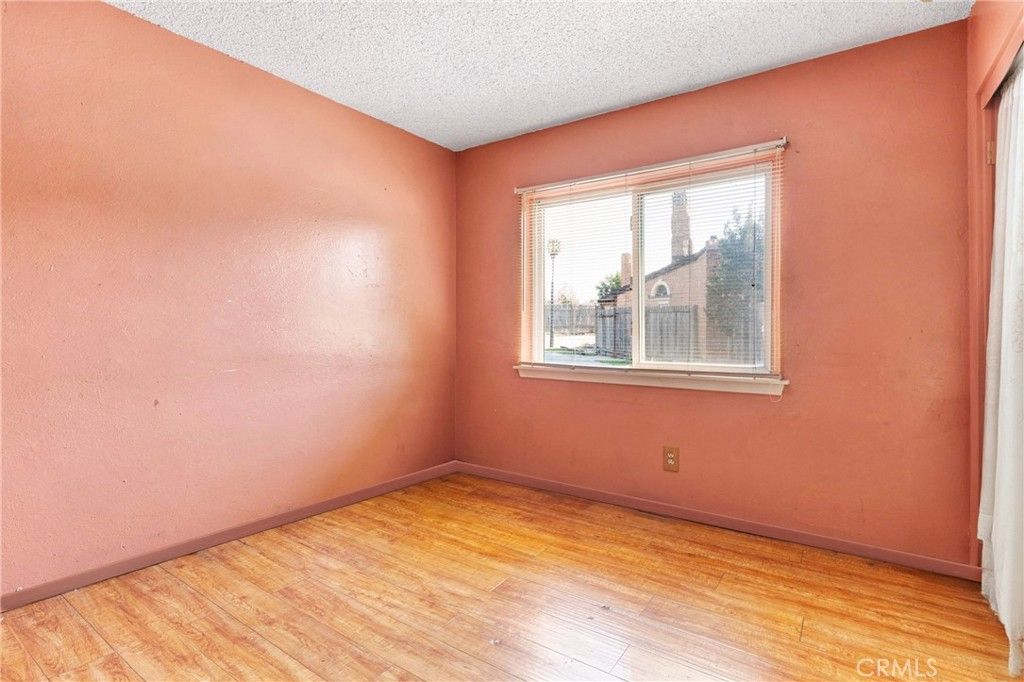 Image 19 of property listing at 366 Bohnert Avenue, Rialto, CA 92377