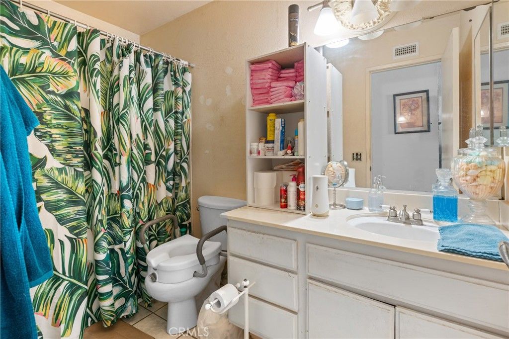 Image 20 of property listing at 366 Bohnert Avenue, Rialto, CA 92377