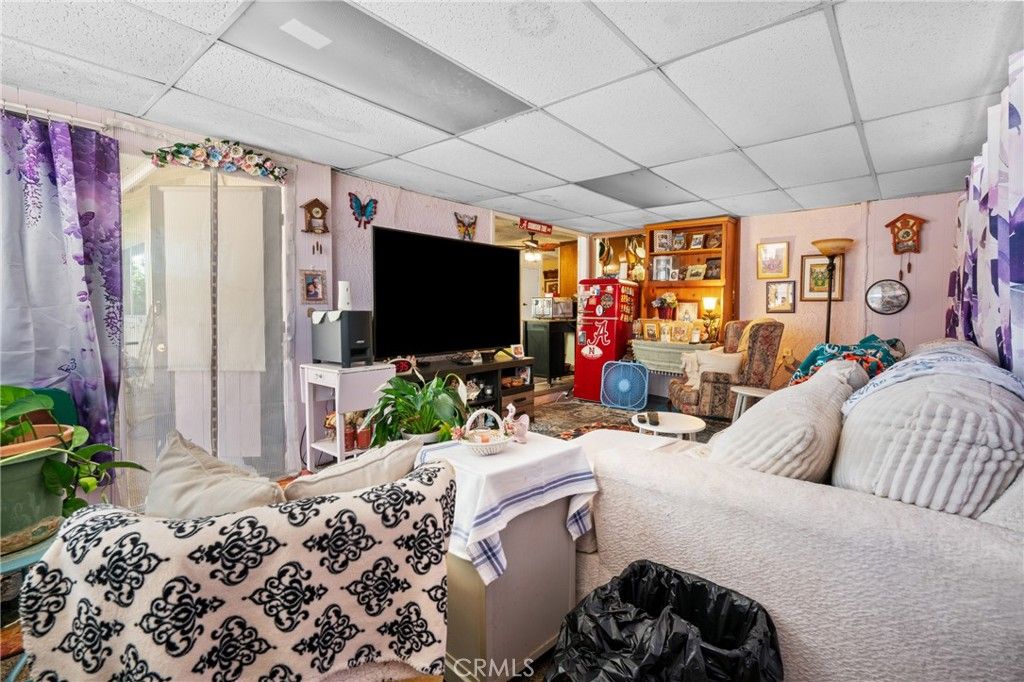 Image 30 of property listing at 366 Bohnert Avenue, Rialto, CA 92377