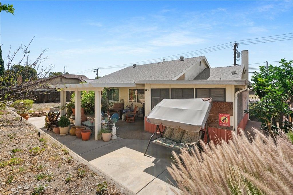 Image 31 of property listing at 366 Bohnert Avenue, Rialto, CA 92377