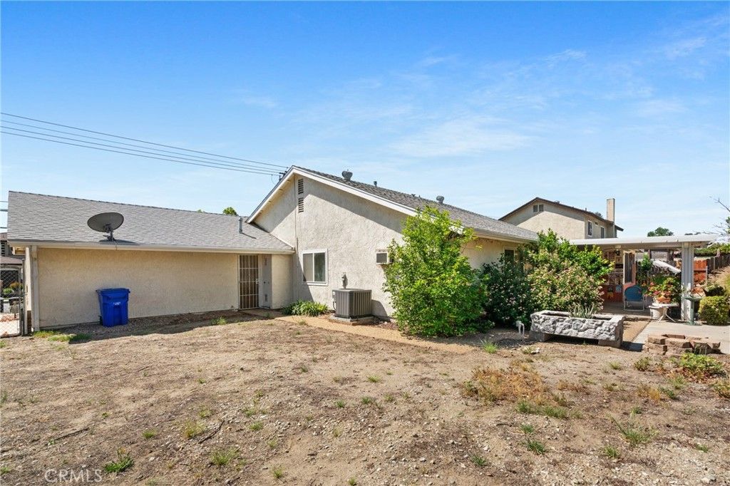 Image 34 of property listing at 366 Bohnert Avenue, Rialto, CA 92377
