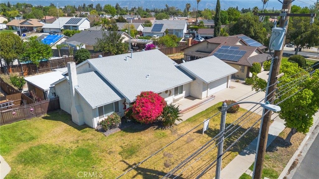 Image 8 of property listing at 366 Bohnert Avenue, Rialto, CA 92377