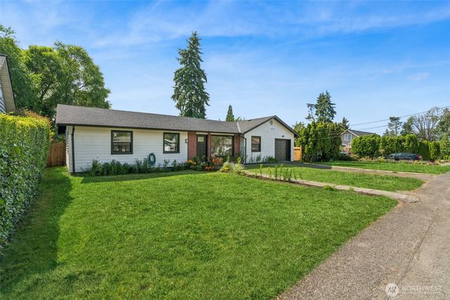 25733 19th Avenue S, Des Moines, WA 98198