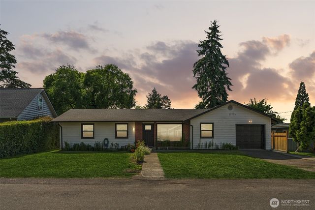25733 19th Avenue S, Des Moines, WA 98198