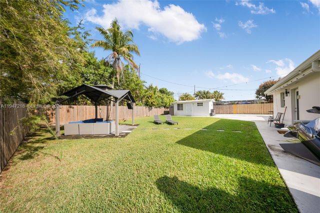 10731 SW 51st Dr, Miami, FL 33165