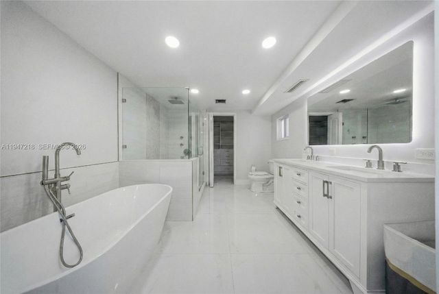 10731 SW 51st Dr, Miami, FL 33165