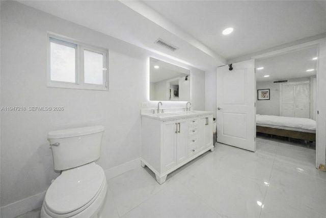 10731 SW 51st Dr, Miami, FL 33165