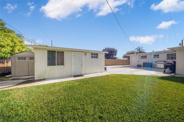 10731 SW 51st Dr, Miami, FL 33165