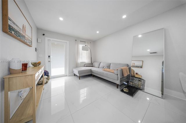 10731 SW 51st Dr, Miami, FL 33165