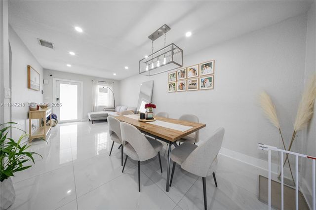 10731 SW 51st Dr, Miami, FL 33165