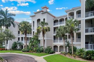 4864 Hampshire CT 203, Naples, FL 34112