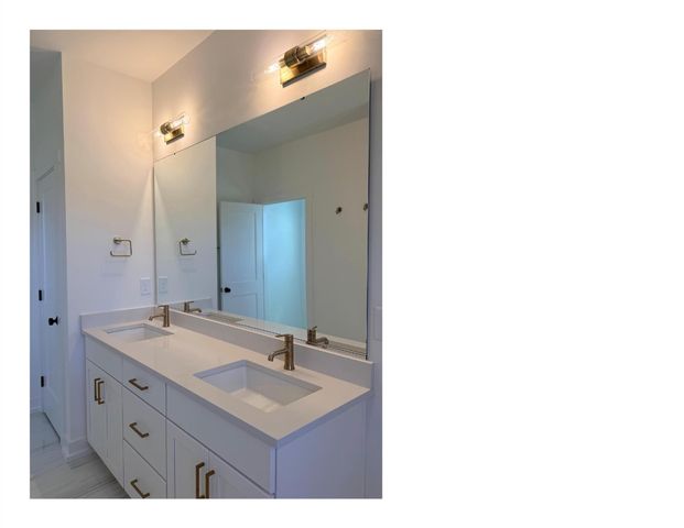 3926 Sarah Drive, Charlotte, NC 28217