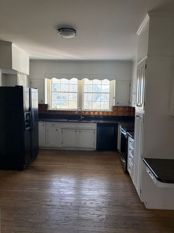 2903 Tyne Blvd, Nashville, TN 37215