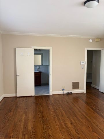 2903 Tyne Blvd, Nashville, TN 37215